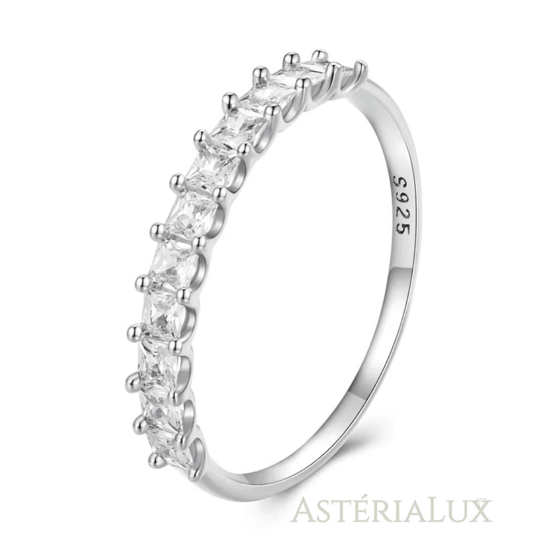 Anel com Zircônia Luxuosa 1,5mm em Prata 925