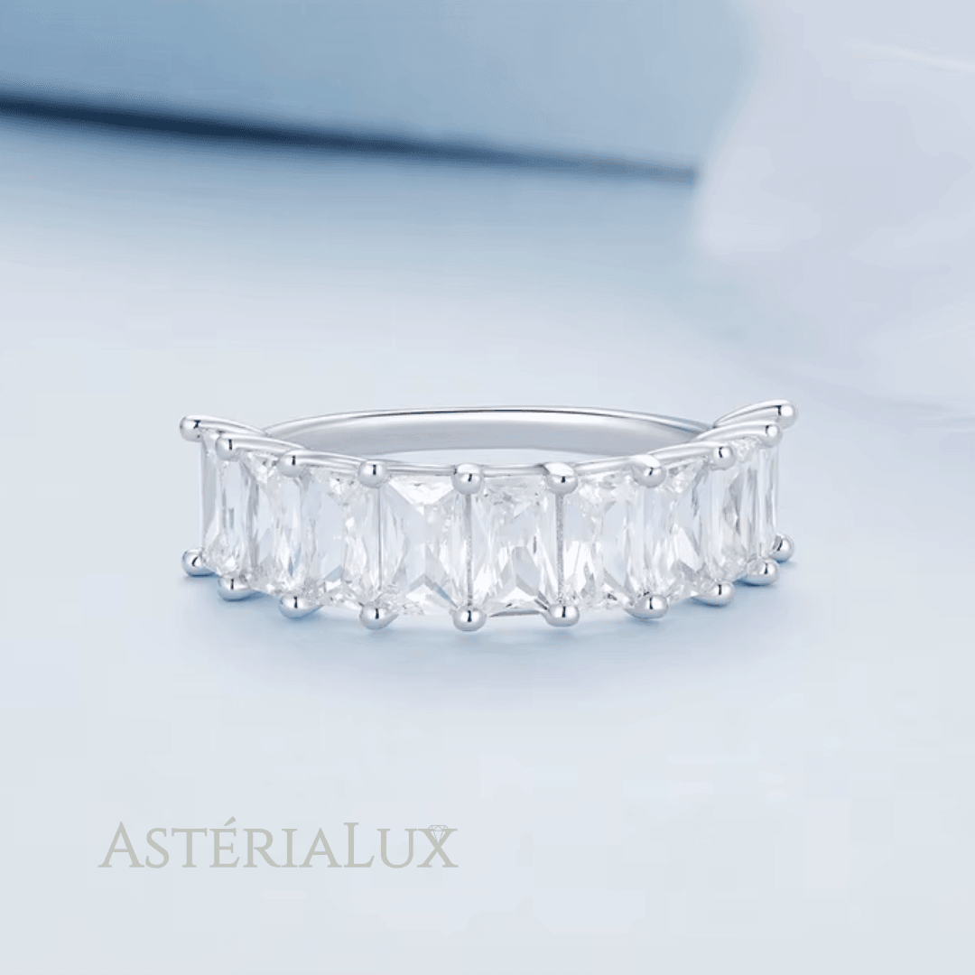 Anel com Zircônia Luxuosa 1,7mm em Prata 925