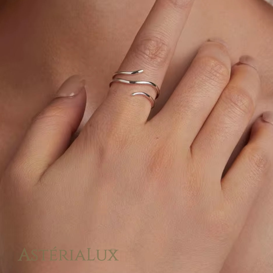 Anel Multicamadas Elegância Minimalista em Prata 925