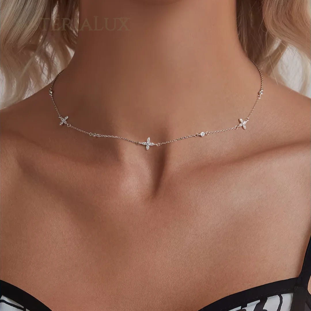 Colar Flor com Zircônia de Prata 925