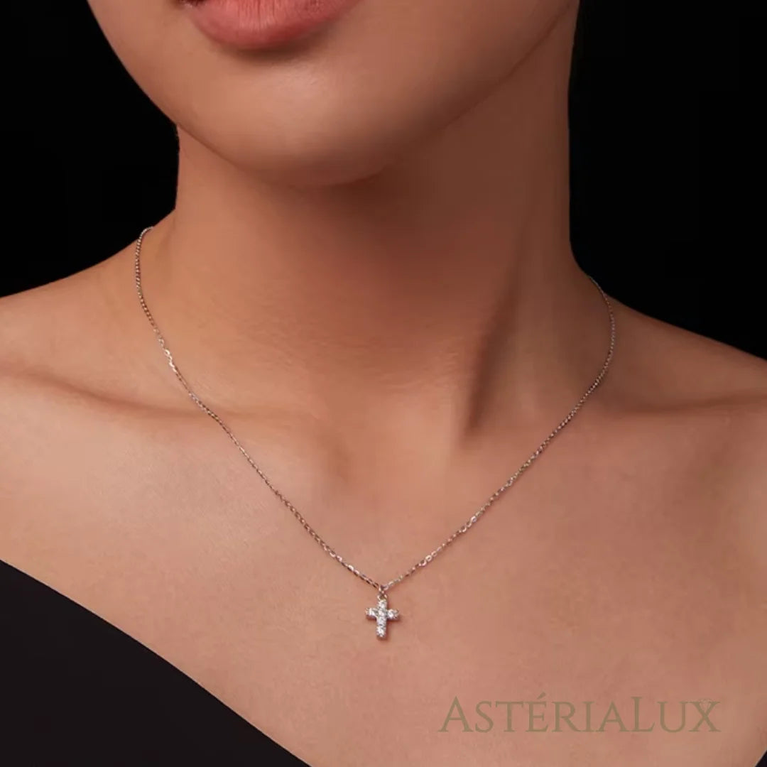 Colar Crucifixo de Moissanite em Prata 925