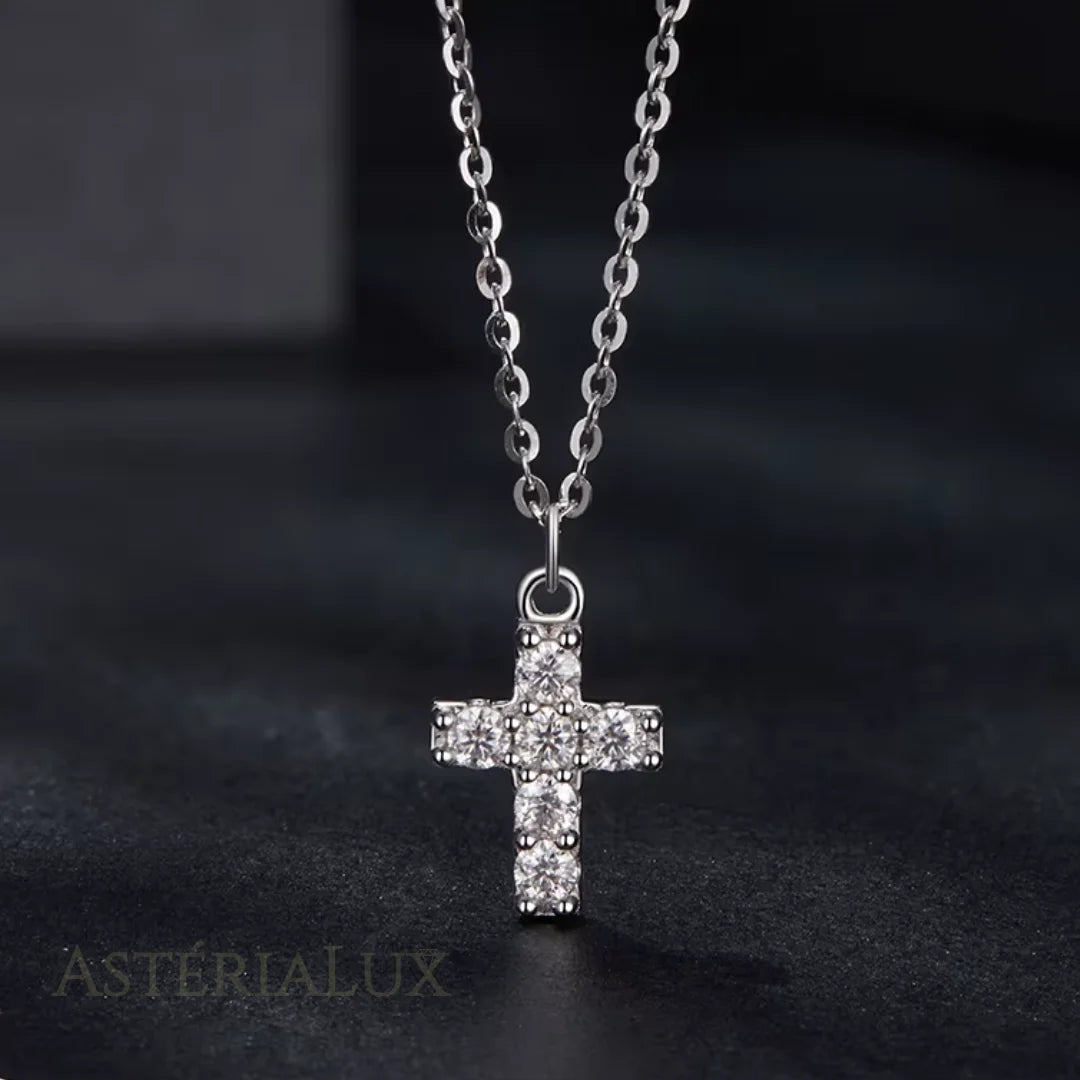 Colar Crucifixo de Moissanite em Prata 925