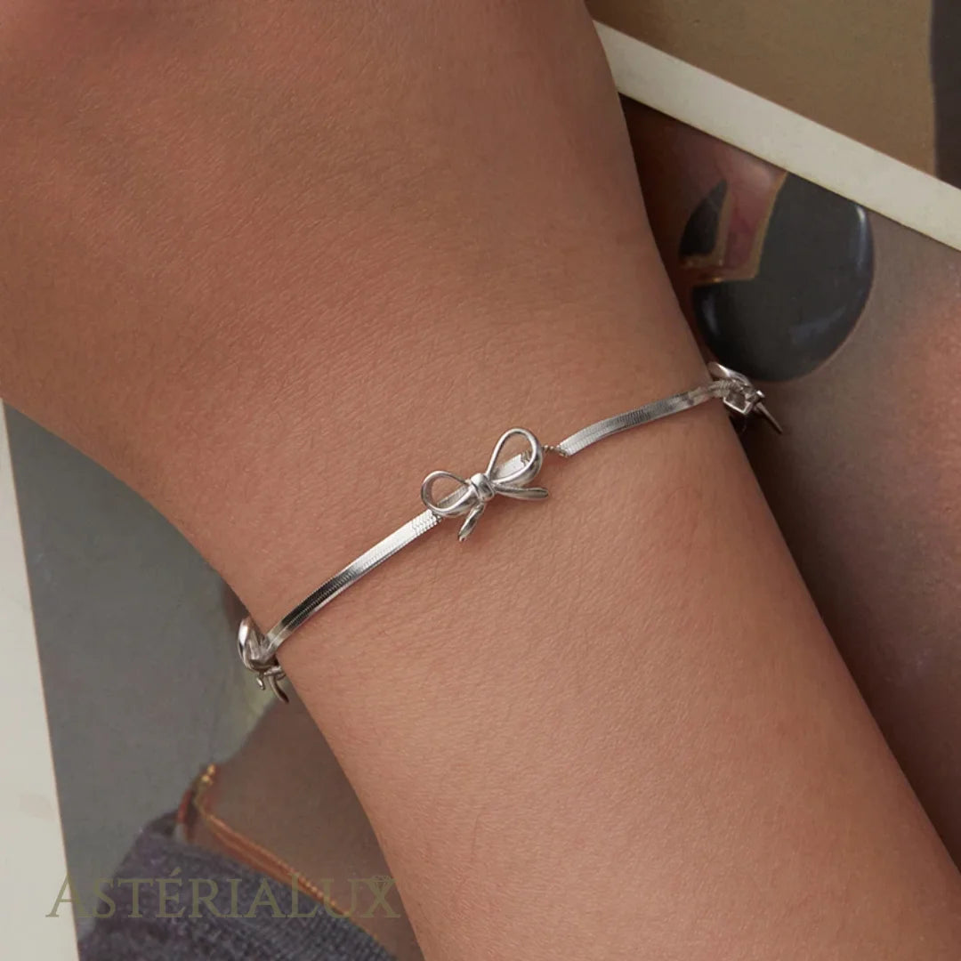 Pulseira Luxuosa com Laço Elegante de Prata 925