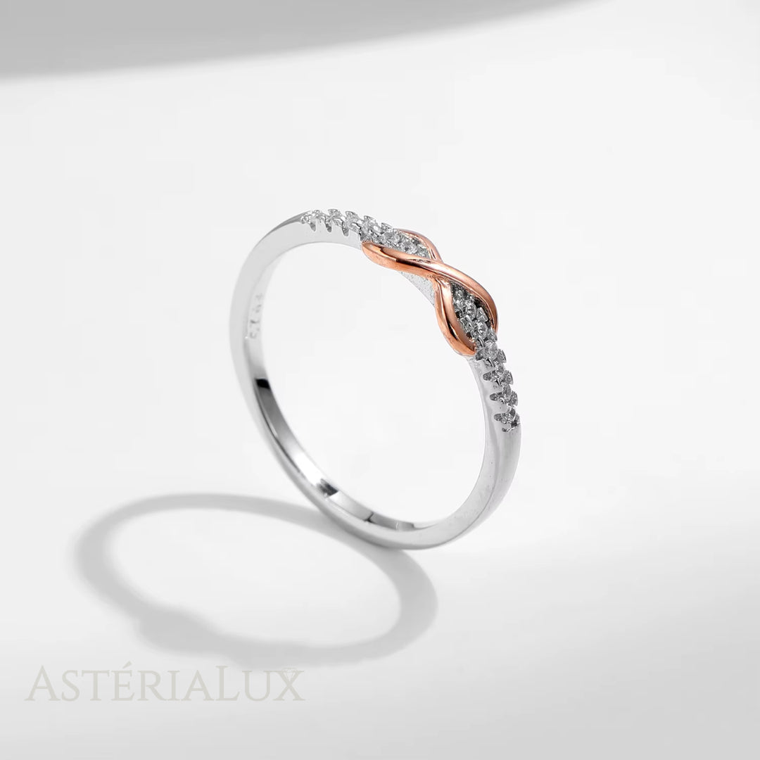 Anel Infinito com Ouro Rosa e Zircão em Prata 925