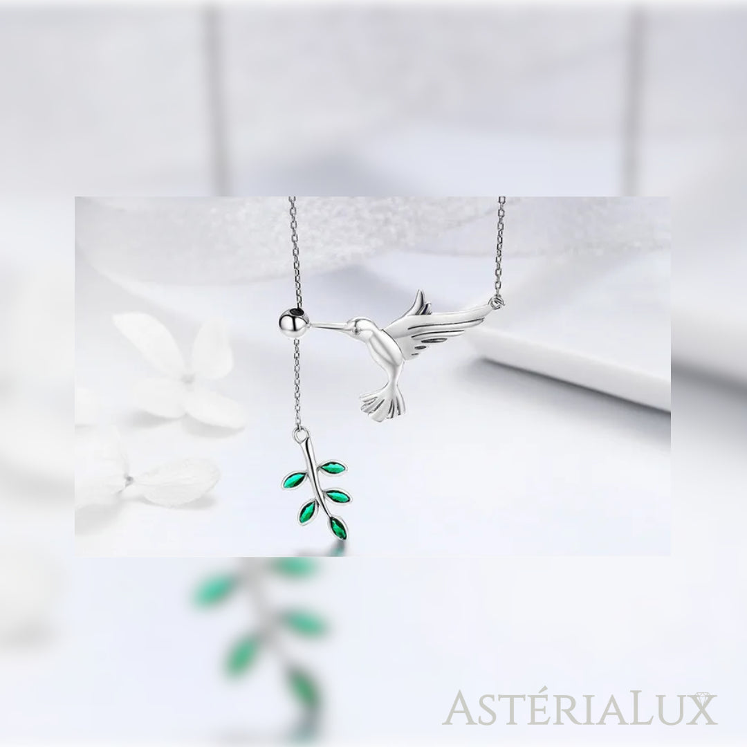 Colar Elegância com Pássaro e Folhas em Prata 925